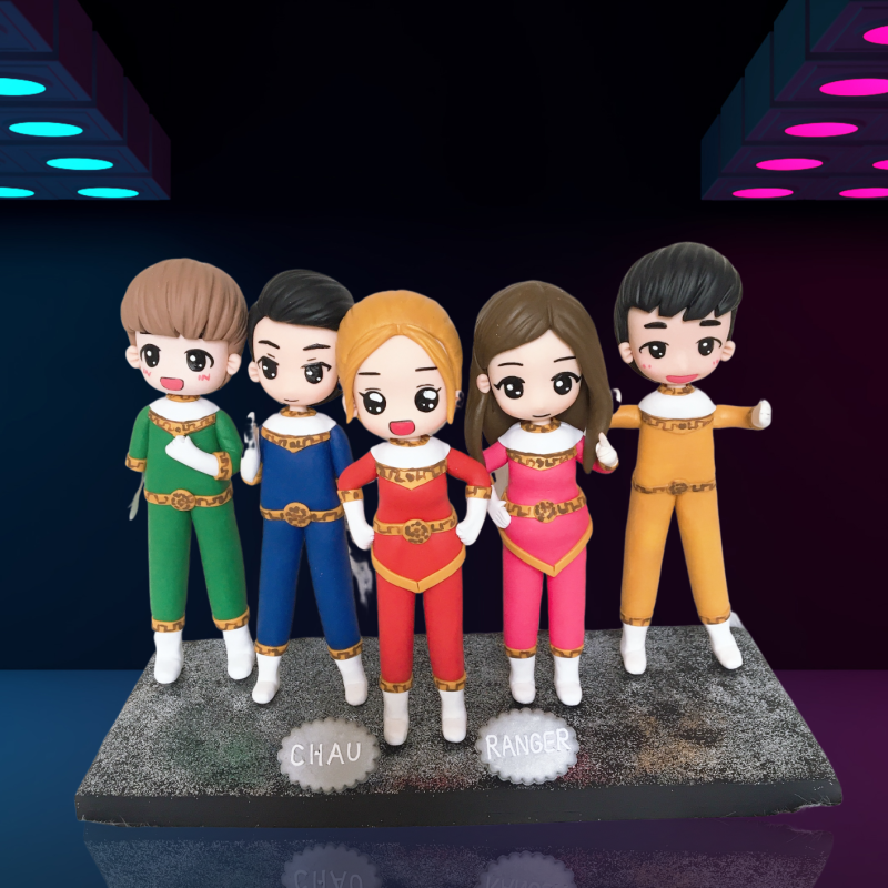 情侶禮物｜人形卡通公仔｜客製化卡通人像公仔訂製推薦 | Crew Figures Q版動漫超級英雄公仔專門店