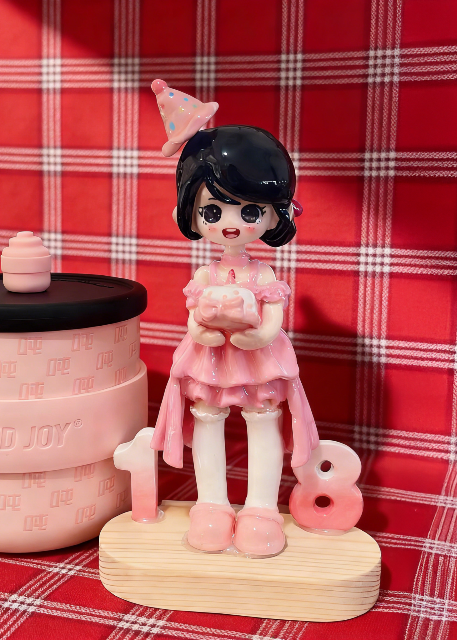 Crew Figures - 揼石仔 Stone Plastic Figurine