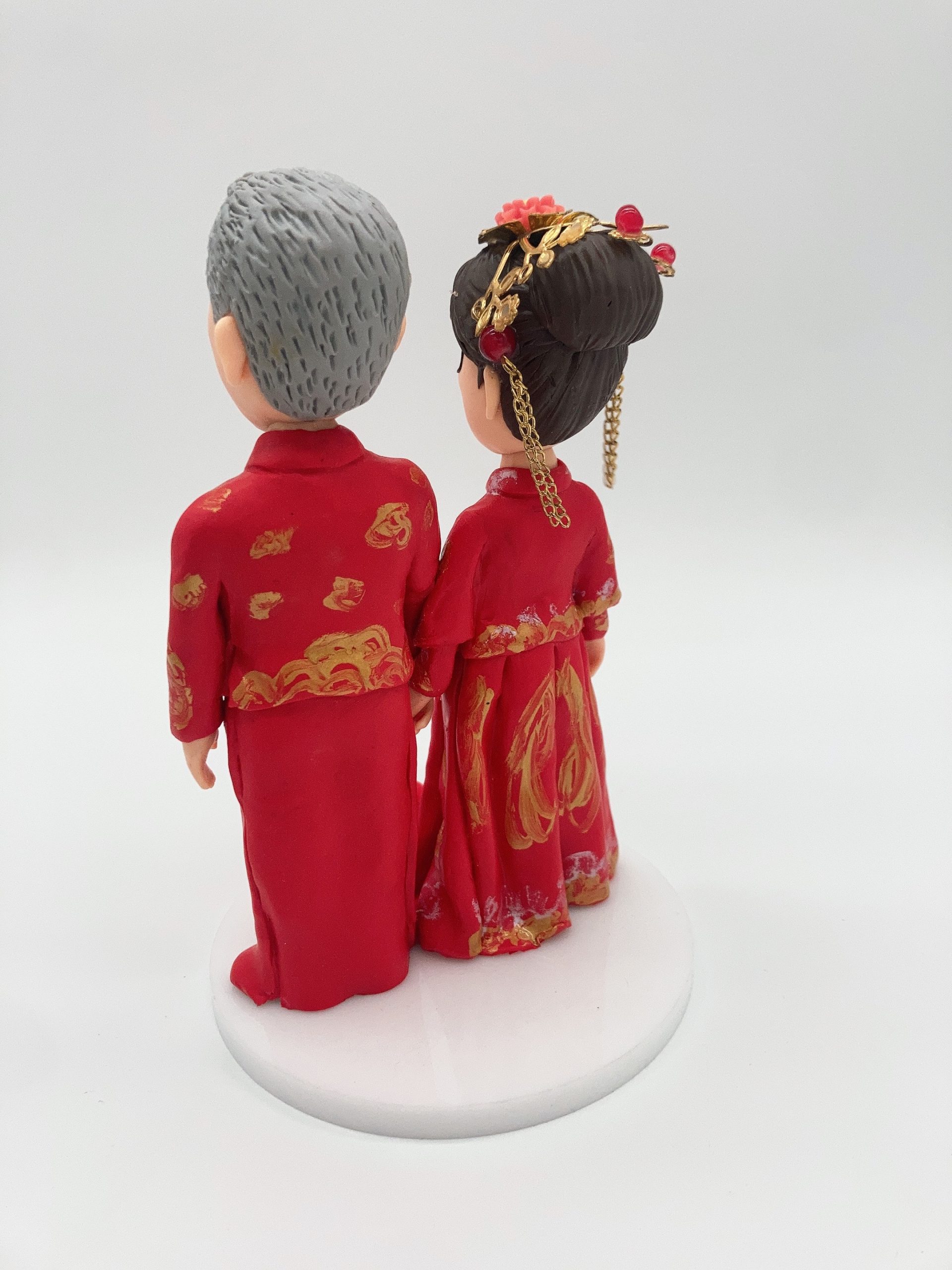 【結婚40周年永生花玻璃罩人像公仔】紅寶石婚紀念品、結婚周年禮物、長輩祝壽公仔、永生花擺設 / 40th Anniversary Preserved Flower Figurine - Image 4