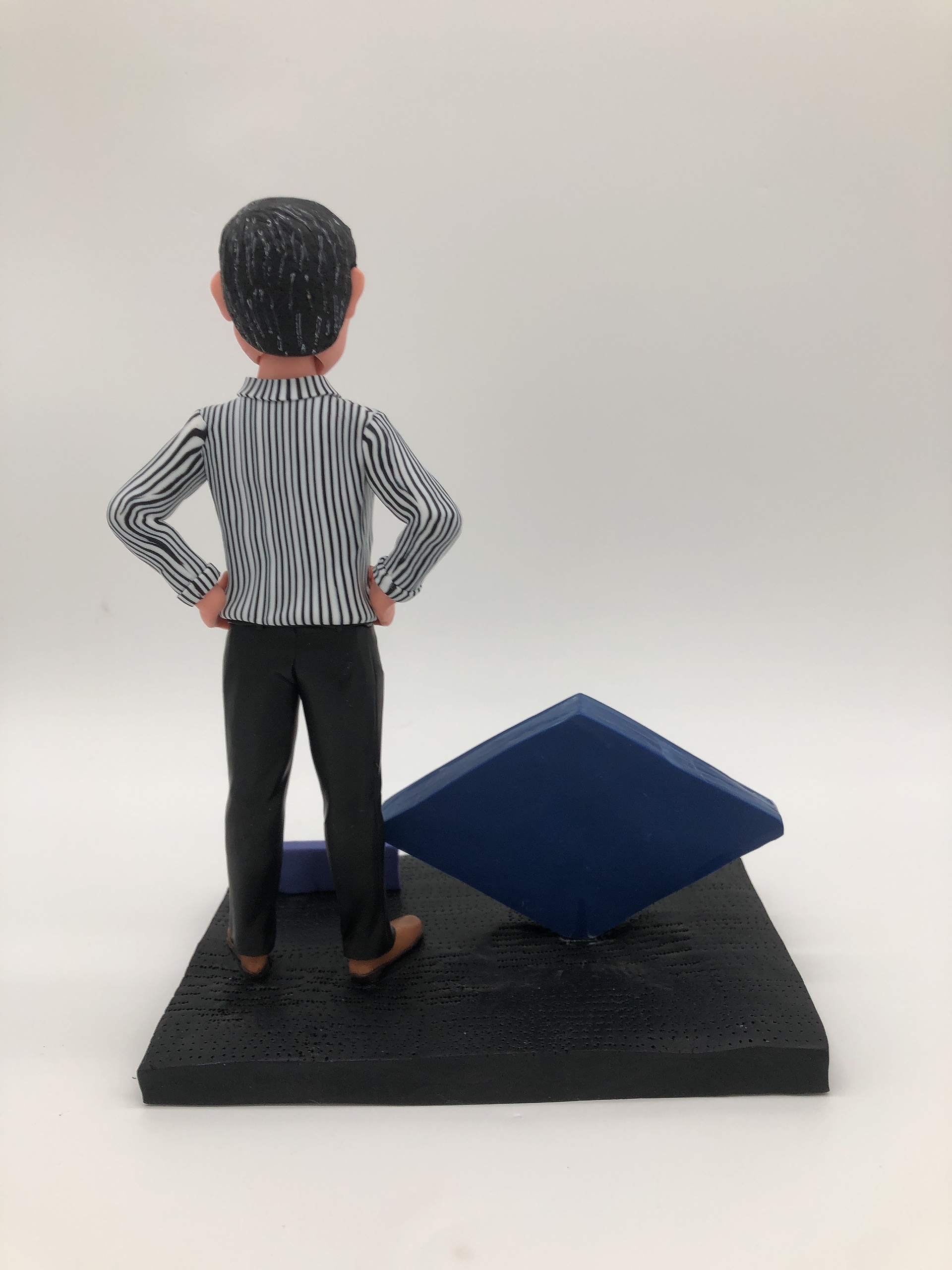 【M+R Forwarding 物流公司職員榮休人像公仔】物流界紀念 / 榮休禮物 / 香港原創設計 M+R Forwarding Retirement - Image 4