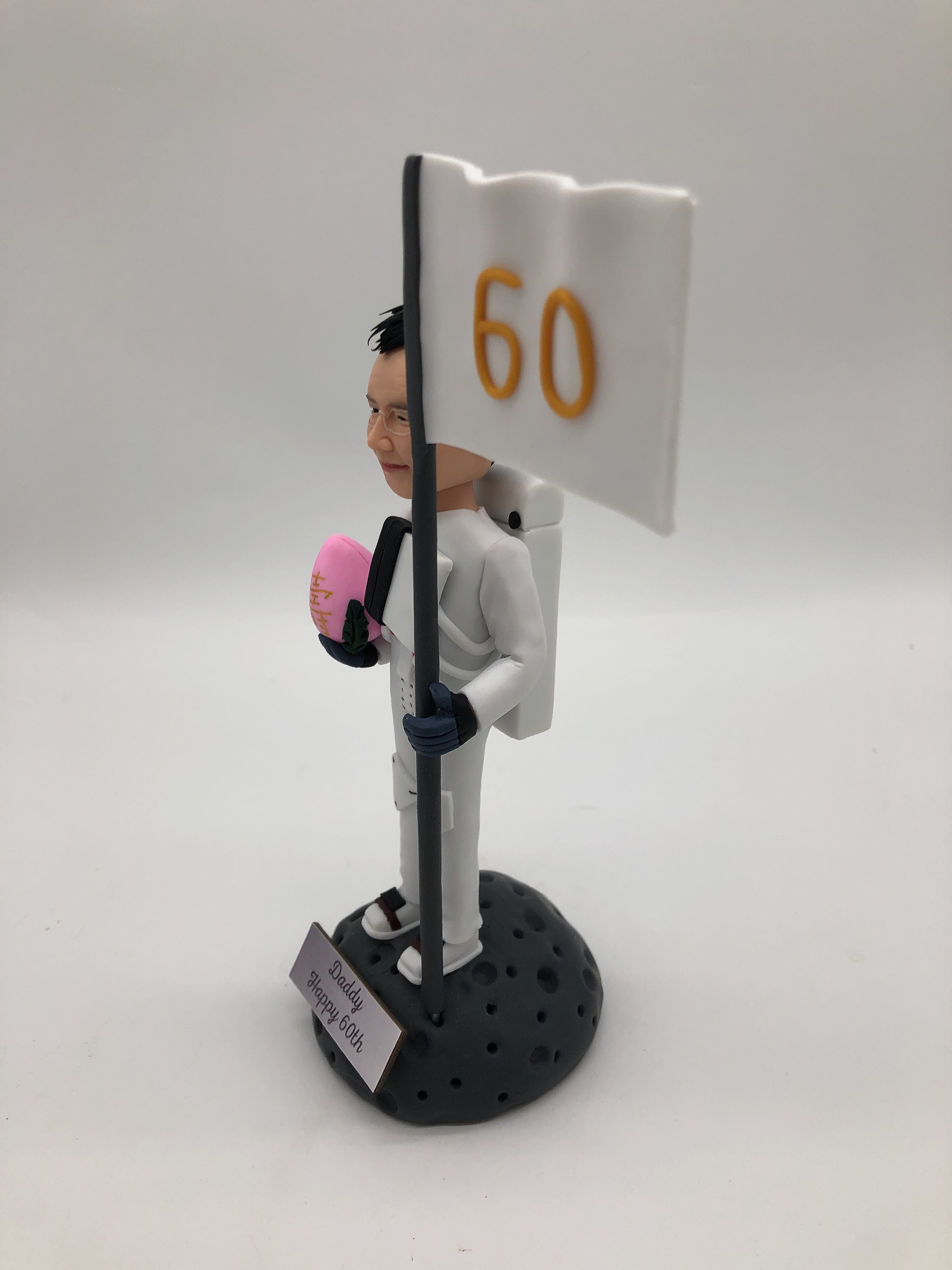 【太空人60大壽壽桃人像公仔】六十歲生日紀念禮物 / 太空人造型公仔訂製 / 登六禮物 Astronaut 60th Birthday Figurine - Image 2