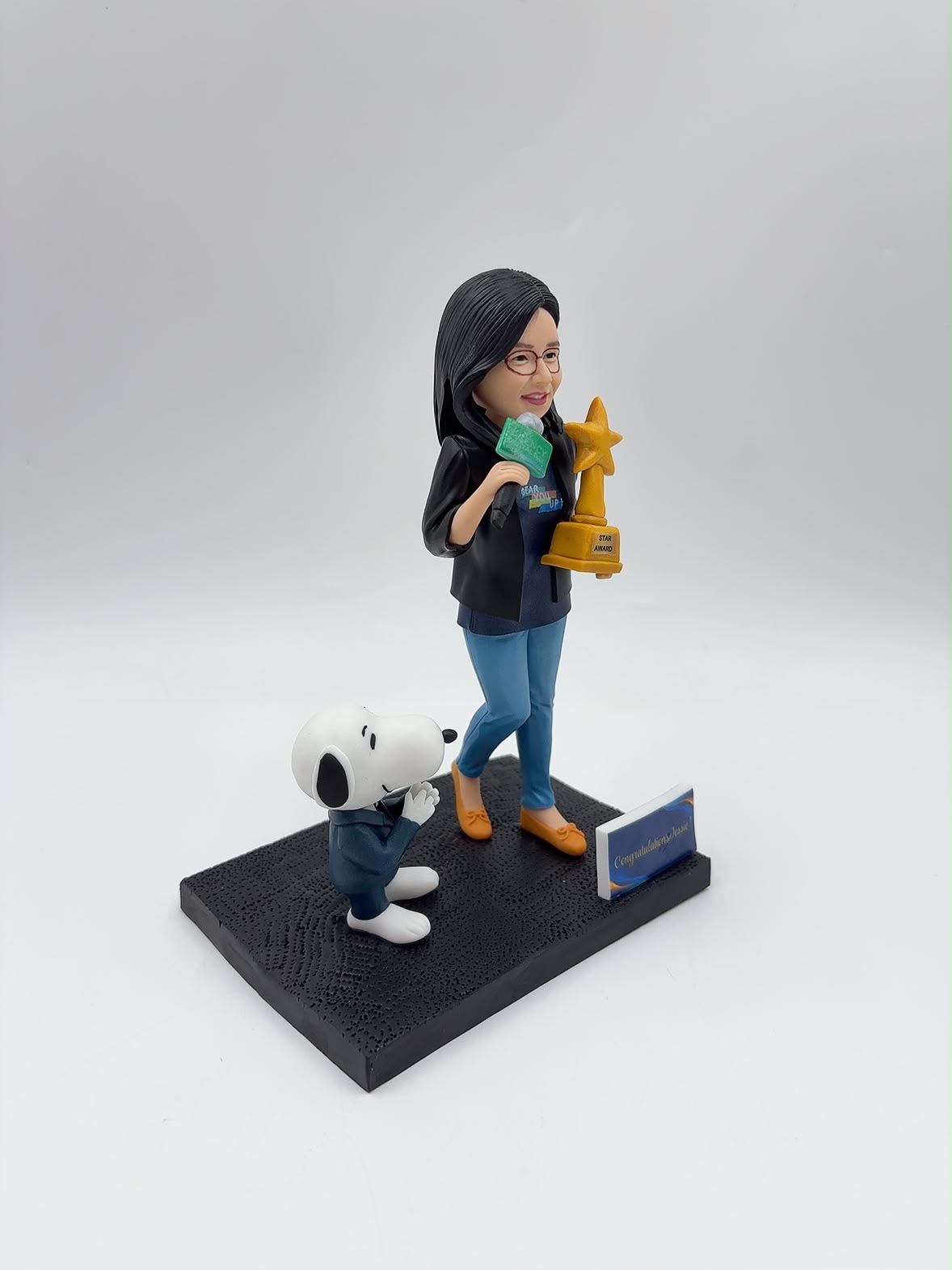 明星獎人像公仔、主持人致敬【史努比與星星獎盃客製化公仔】Star Award Figurine - Image 4