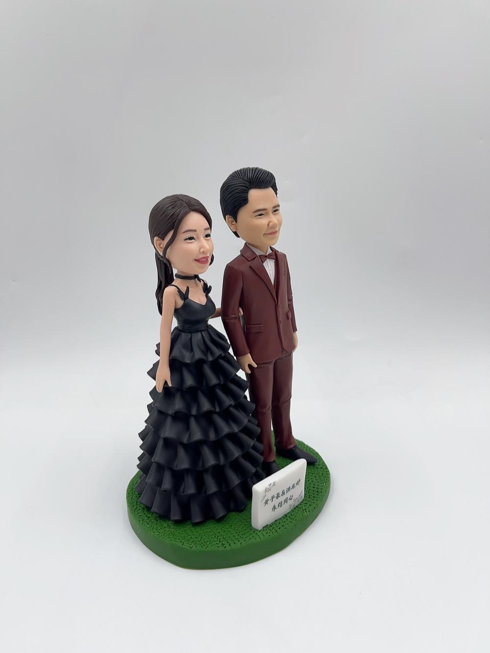 結婚禮物、婚宴人像公仔【結婚情侶人像公仔擺設】客製化新人真人公仔訂造 Wedding Custom Figurine - Image 3