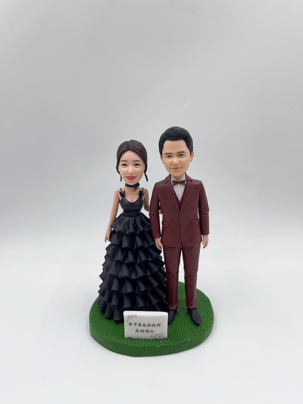 結婚禮物、婚宴人像公仔【結婚情侶人像公仔擺設】客製化新人真人公仔訂造 Wedding Custom Figurine - Image 2