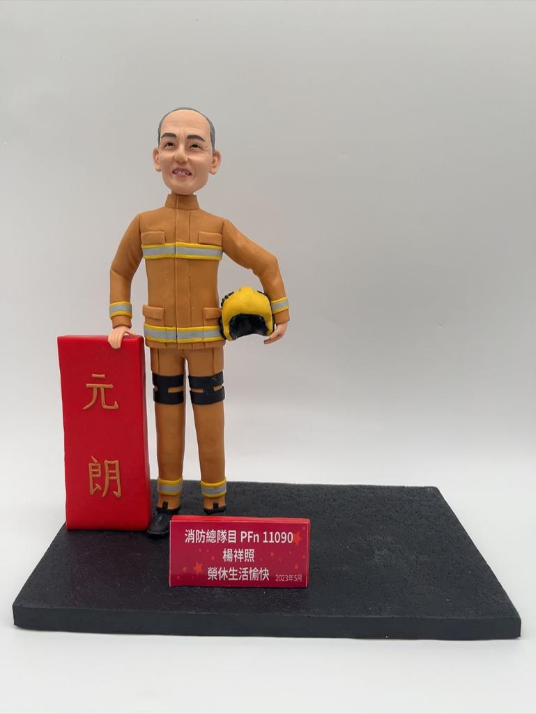 【消防員人像公仔】消防處榮休禮物推薦與元朗消防局紀念擺設 Firefighter Figurine - Image 2