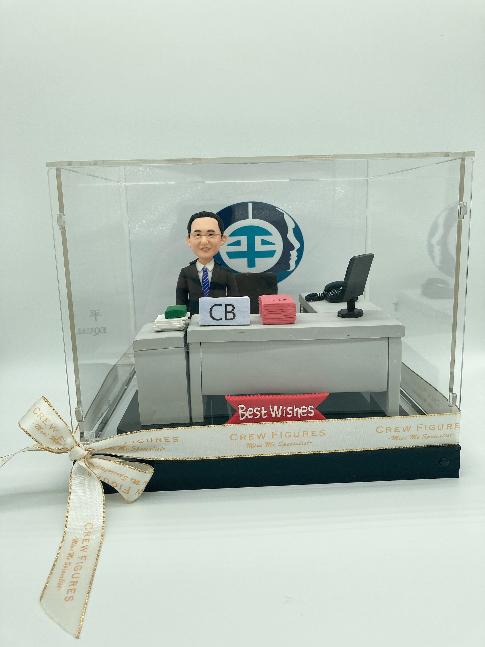 平機會人像公仔・離職紀念禮物推薦【香港平等機會委員會職員人像公仔】EOC 職員道別紀念品 / 辦公室造型公仔 / 香港訂造禮物 EOC Figurine