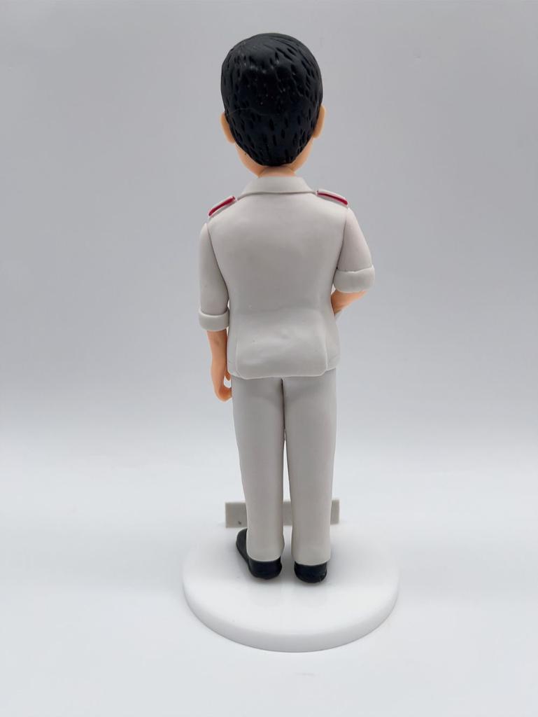 香港男護士職場人像公仔訂造・醫療人員紀念禮物推薦【白色護士制服造型公仔】香港醫護人員紀念品 / 離職轉職致敬禮物 Male Nurse Custom Figurine - Image 4