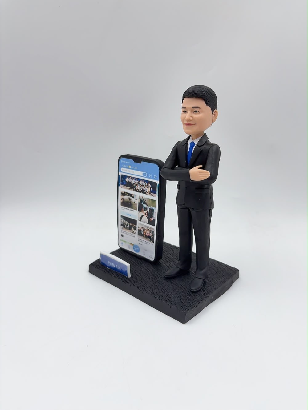程式員設計師紀念人像公仔、IT 專才客製化西裝手辦【手機 App 界面】Programmer Figurine - Image 2