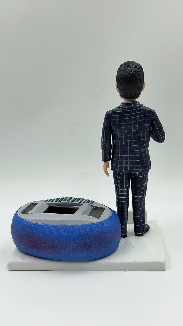 政府部門紀念品首選【文化體育及旅遊局啟德體育園人像公仔】官員榮休及調職紀念品、體育專員客製化公仔 Culture Sports and Tourism Bureau Figurine - Image 3