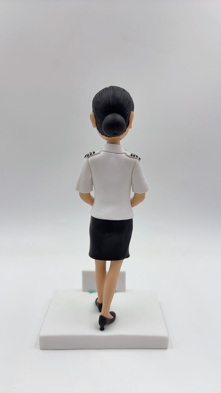 紀律部隊紀念品首選【香港入境處職員制服人像公仔】入境事務處離職、榮休客製化公仔 Immigration Department Officer Figurine - Image 4